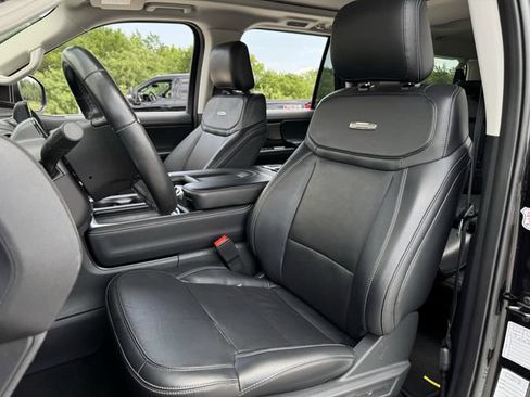 Used 2025 Ford Expedition Max Platinum AWD/4WD image 25