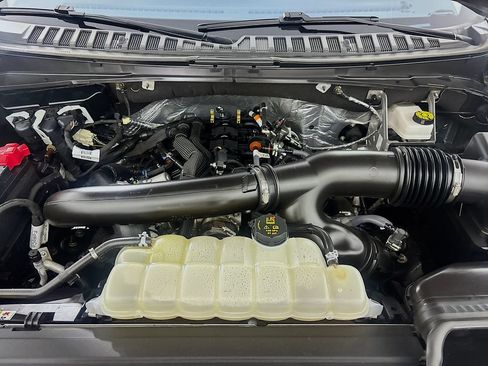Used 2025 Ford Expedition Active RWD image 31