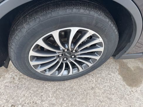 Used 2024 Lincoln Aviator Reserve image 7