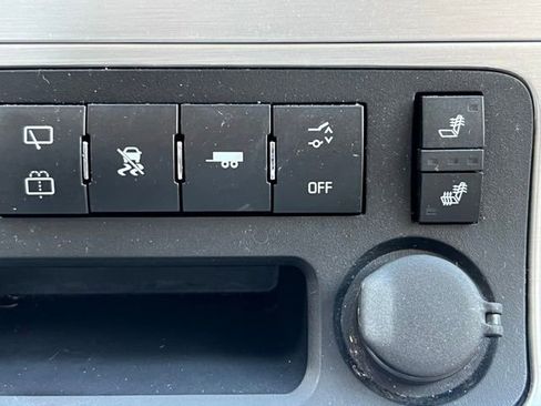 Used 2010 GMC Acadia SLT FWD image 19