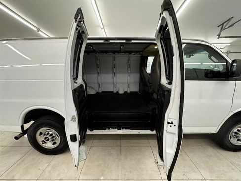 Used 2021 GMC Savana 2500 w/ Driver Convenience Package RWD image 14