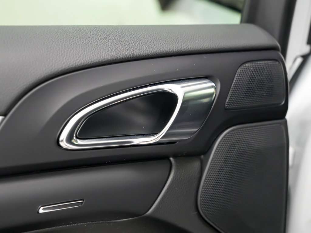 Used 2018 Porsche Cayenne AWD/4WD image 15