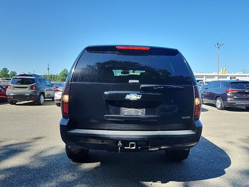 Used 2009 Chevrolet Tahoe LT w/ Luxury Package AWD/4WD image 4