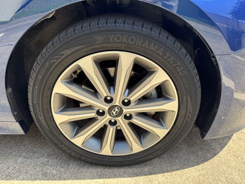 Used 2016 Hyundai Sonata Limited w/ Option Group 04 FWD image 14