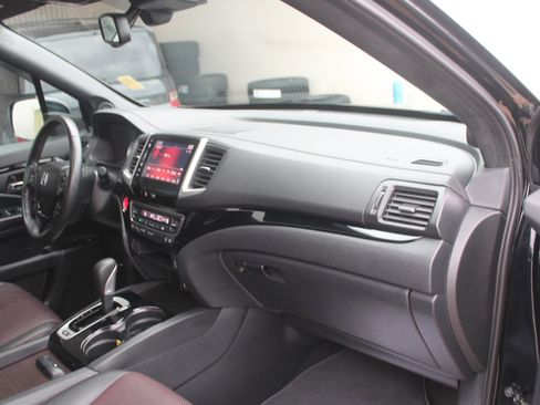 Used 2017 Honda Ridgeline Black Edition image 20