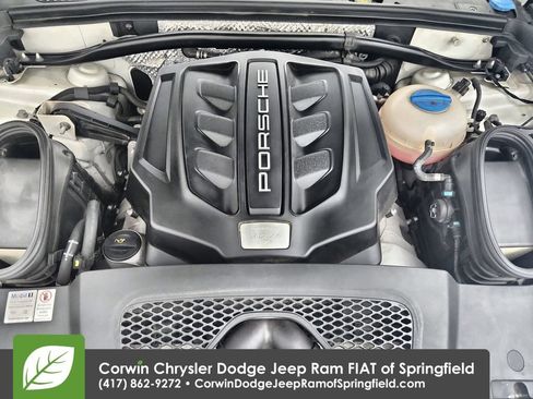 Used 2018 Porsche Macan GTS AWD/4WD image 36