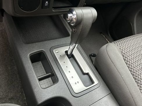 Used 2016 Nissan Frontier SV image 20