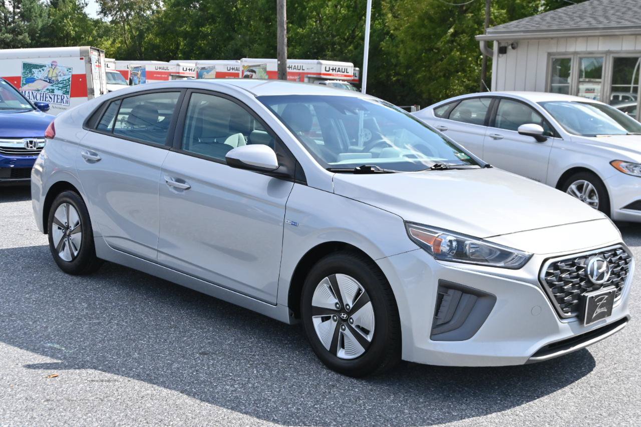 Used 2020 Hyundai Ioniq Blue FWD image 4
