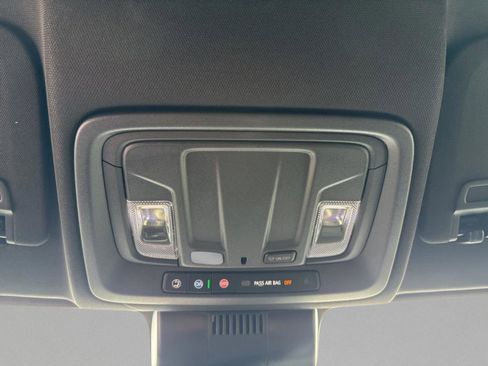 Used 2025 GMC Sierra 2500 AT4 image 22