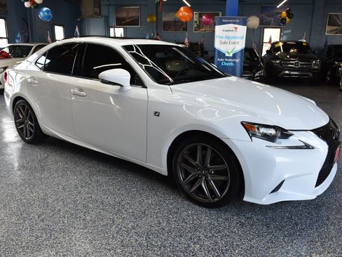 Used 2016 Lexus IS 300 F Sport image 3