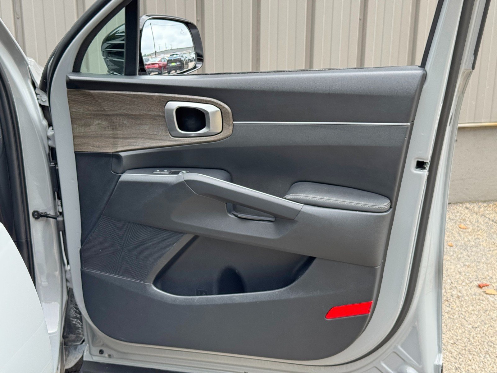 Used 2022 Kia Sorento EX w/ Panoramic Sunroof Package FWD image 42