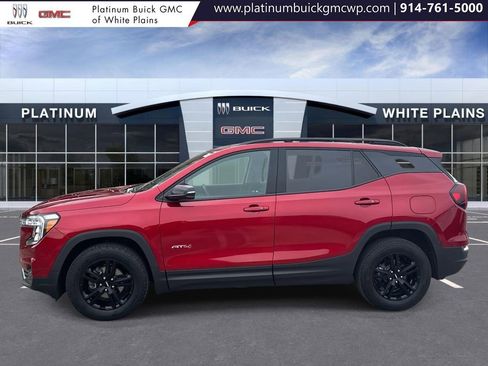 Used 2024 GMC Terrain AT4 image 8