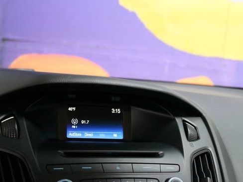 Used 2016 Ford Focus SE FWD image 19