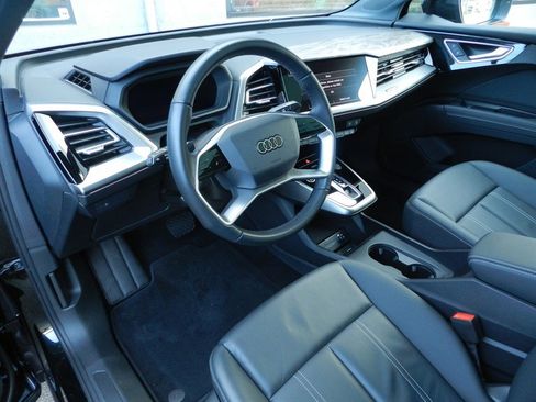 Used 2024 Audi Q4 e-tron Premium Plus w/ Premium Plus image 10