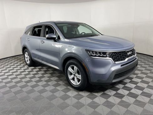 Used 2023 Kia Sorento LX image 14