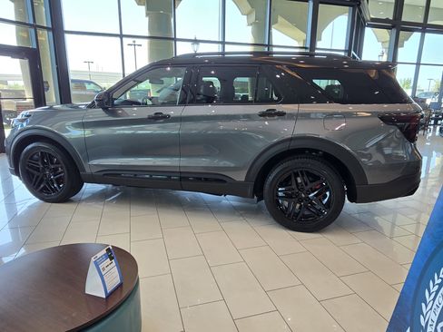 New 2026 Ford Explorer ST w/ Sun And Sound Package image 3