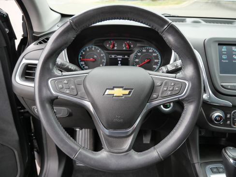 Used 2018 Chevrolet Equinox LT image 24