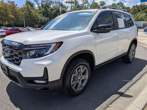 Certified 2025 Honda Passport TrailSport image 6