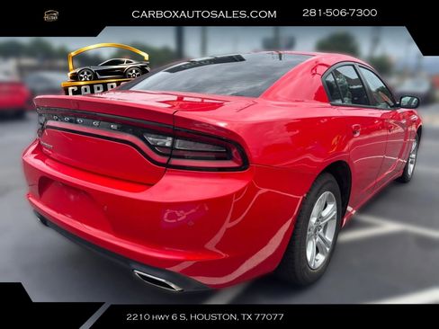Used 2022 Dodge Charger SXT RWD image 4