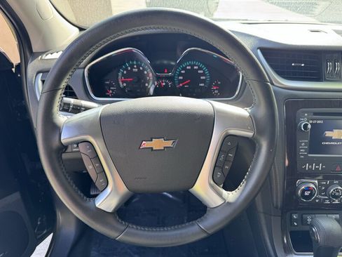 Used 2016 Chevrolet Traverse LT w/ Style and Technology Package image 8