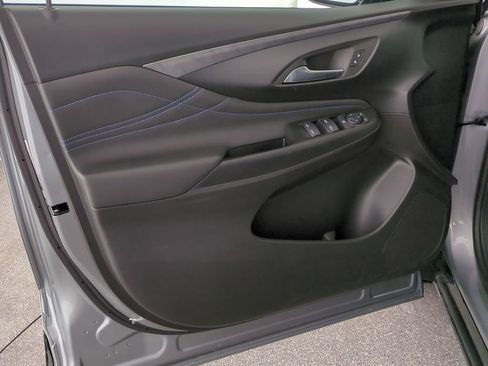 Used 2025 Buick Envista Sport Touring image 27