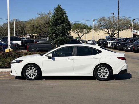 Certified 2025 Toyota Camry LE image 4