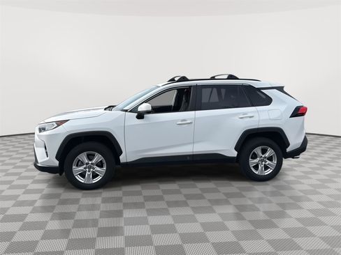 Used 2021 Toyota RAV4 XLE image 23