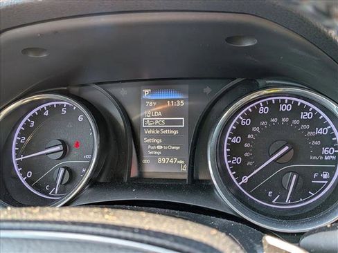 Used 2020 Toyota Camry SE FWD image 10