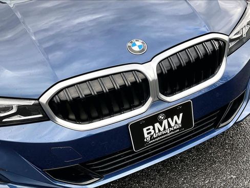 Used 2023 BMW 330i xDrive Sedan w/ Premium Package image 31