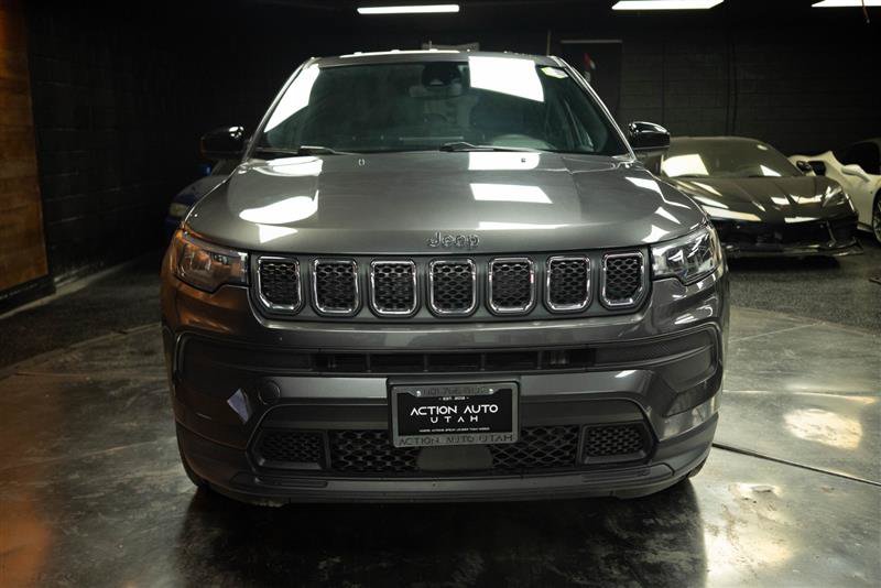 Used 2023 Jeep Compass Sport AWD/4WD image 3