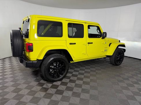 Used 2024 Jeep Wrangler Unlimited Sahara w/ Safety Group AWD/4WD image 6