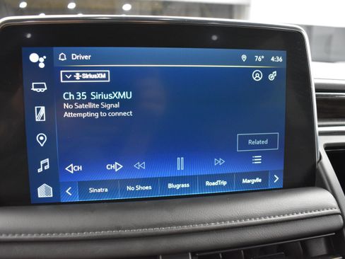 Used 2023 Chevrolet Suburban Z71 AWD/4WD image 13