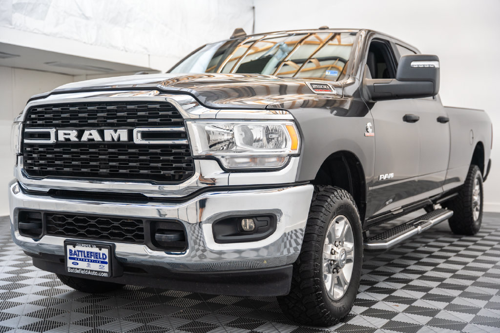 Used 2023 RAM 2500 Big Horn w/ Level 1 Equipment Group AWD/4WD image 3