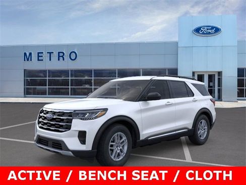 New 2025 Ford Explorer Active image 2