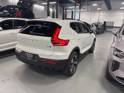 Used 2026 Volvo XC40 B5 Plus w/ Protection Package Premier AWD/4WD image 1