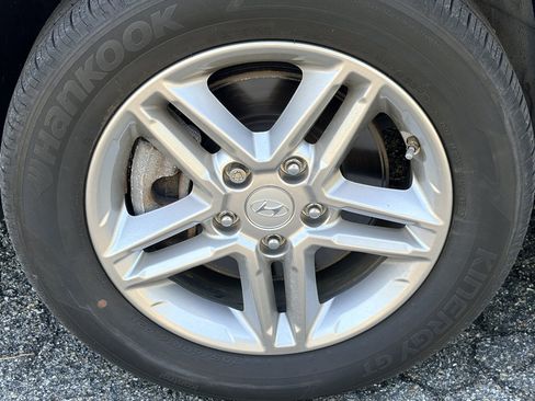 Used 2023 Hyundai Kona SE w/ Cargo Package AWD/4WD image 9
