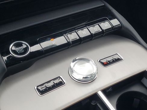 New 2026 Lincoln Navigator Premiere image 23