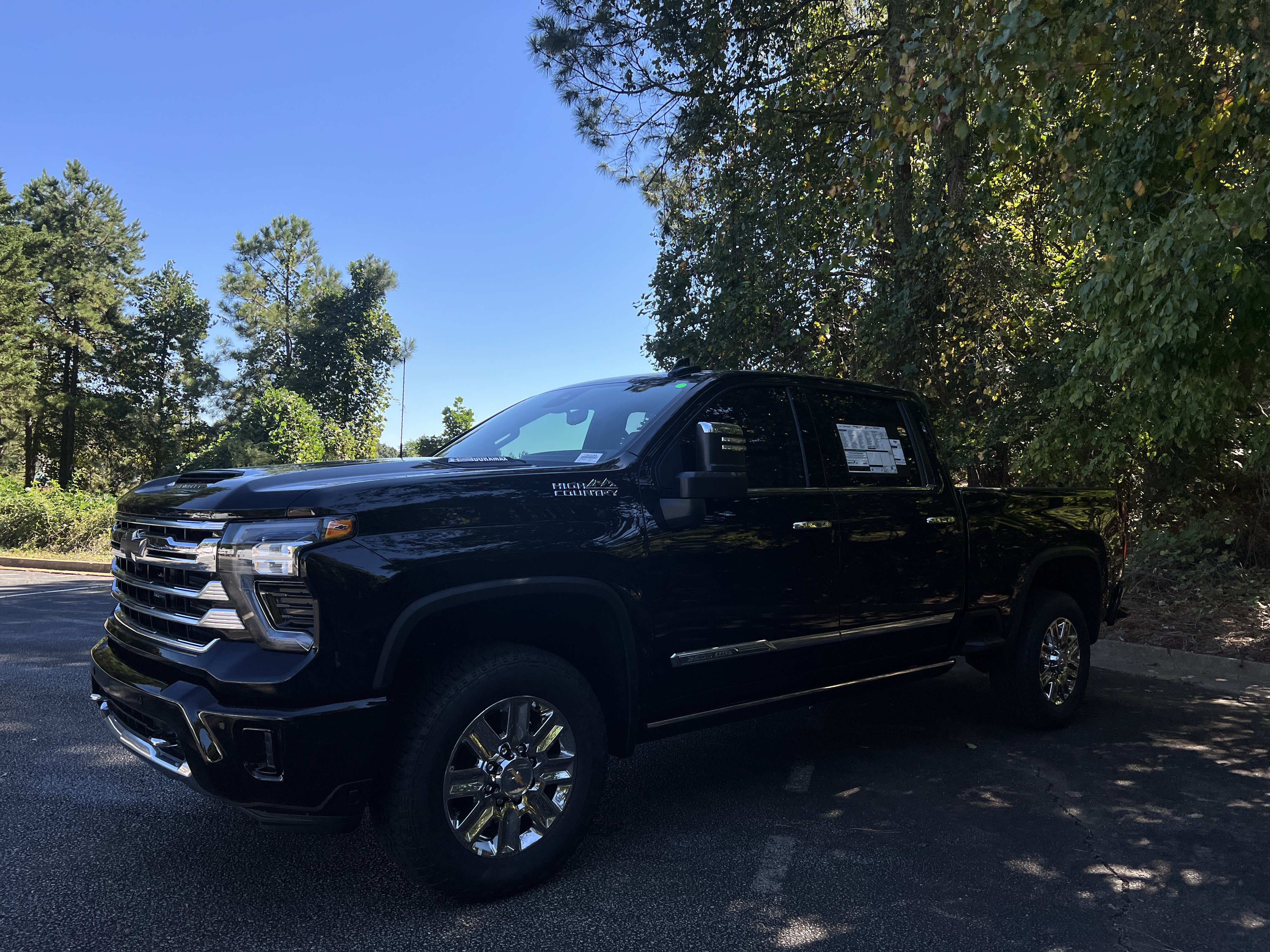 New 2026 Chevrolet Silverado 2500 High Country w/ High Country Premium Package AWD/4WD image 3