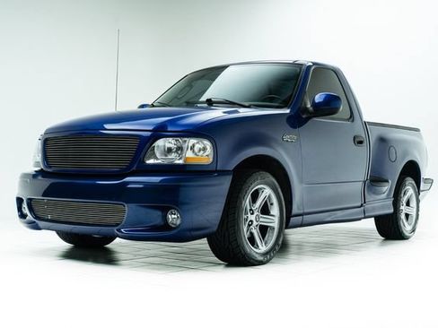 Used 2003 Ford F150 Lightning RWD image 8