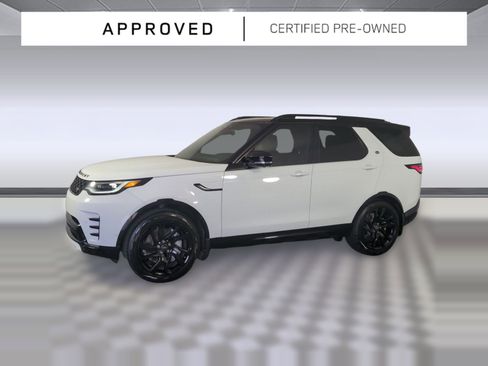Certified 2025 Land Rover Discovery Dynamic SE image 1