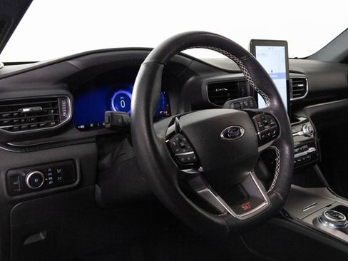 Used 2023 Ford Explorer ST w/ Equipment Group 401A image 4