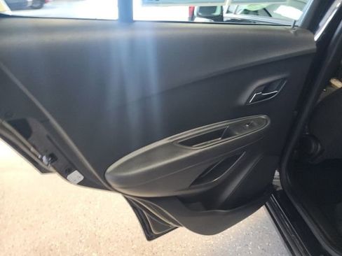 Used 2016 Chevrolet Trax LS FWD image 12