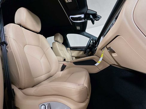 New 2026 Porsche Macan AWD/4WD image 29