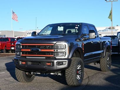 New 2026 Ford F250 Lariat w/ Black Appearance Package