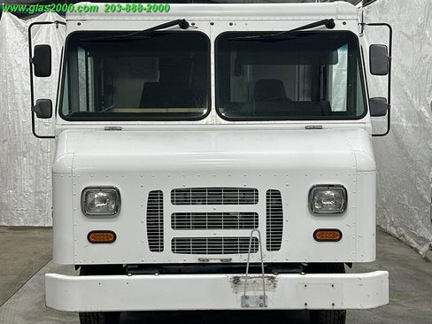 Used 2016 Ford E-350 and Econoline 350 Super Duty w/ A/C Prep Package image 12