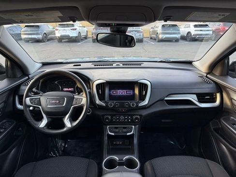 Used 2023 GMC Terrain SLE image 22