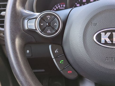 Used 2019 Kia Soul + FWD image 23