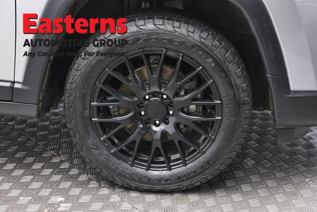 Used 2022 Jeep Compass Latitude AWD/4WD image 31