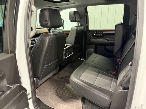Used 2024 GMC Sierra 2500 Denali w/ Denali Reserve Package AWD/4WD image 10