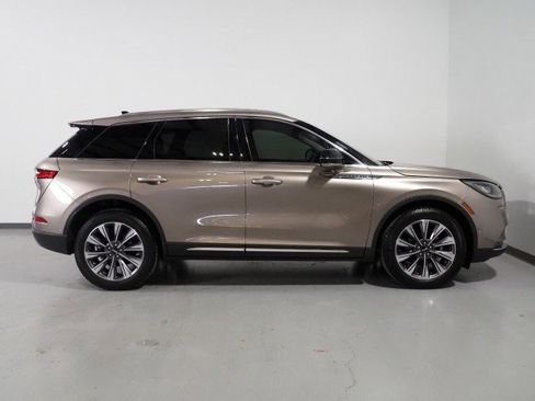 Used 2020 Lincoln Corsair Reserve w/ Equipment Group 201A image 5